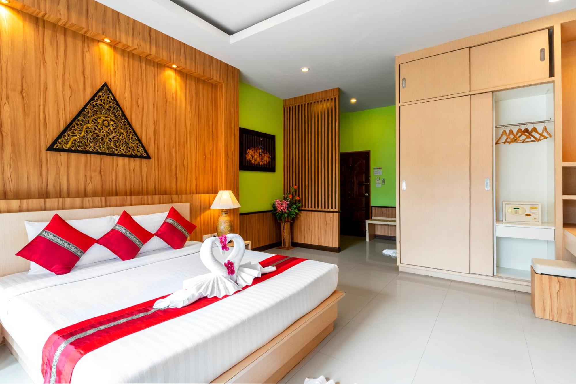 Coconut Resort, Resort
